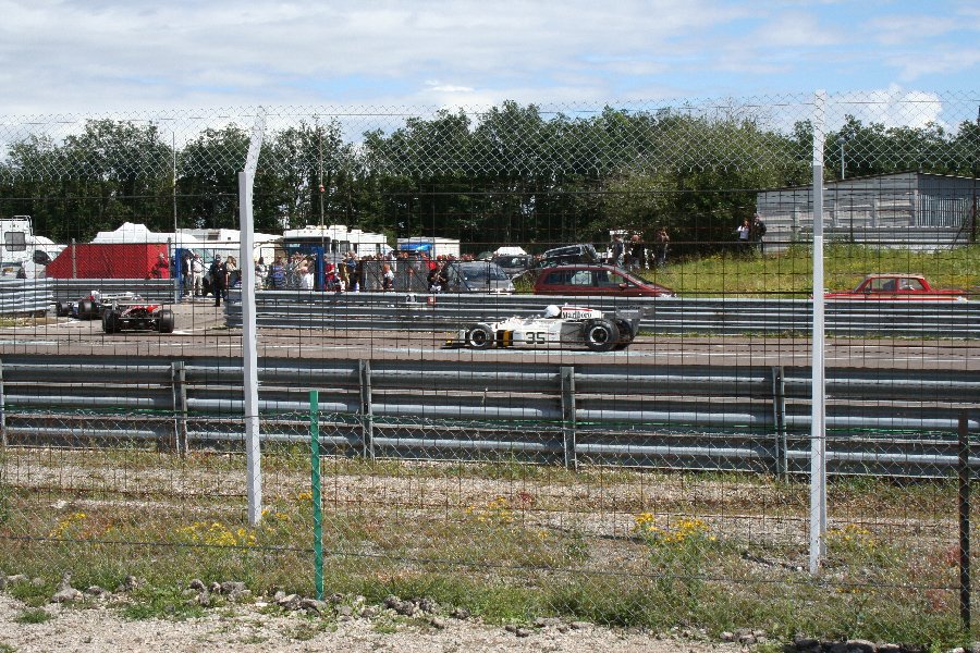 Image Copyright (C) jusseau.com 106 of 555  -  214 kB